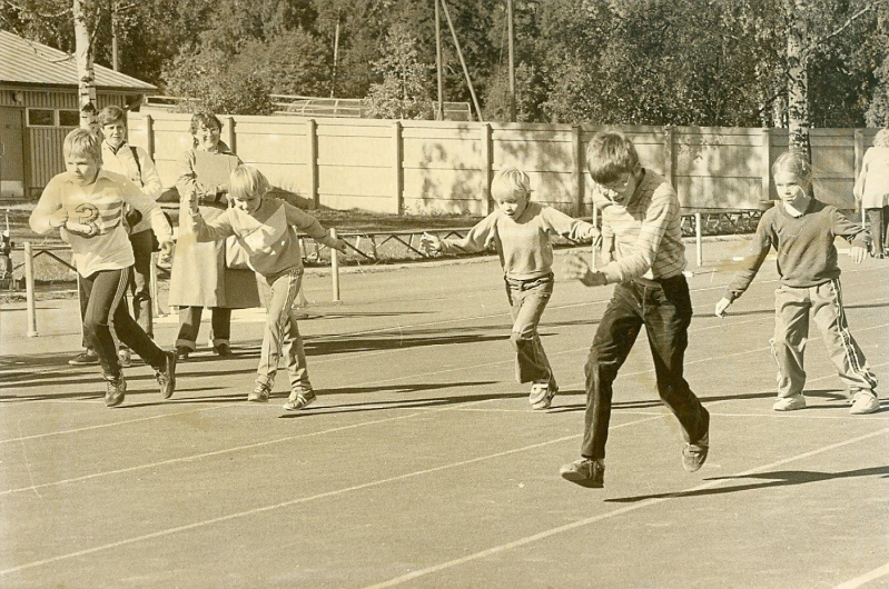 Eläintarhan kisat 1970-luvun lopulla. Kuva: VAU ry:n arkisto.