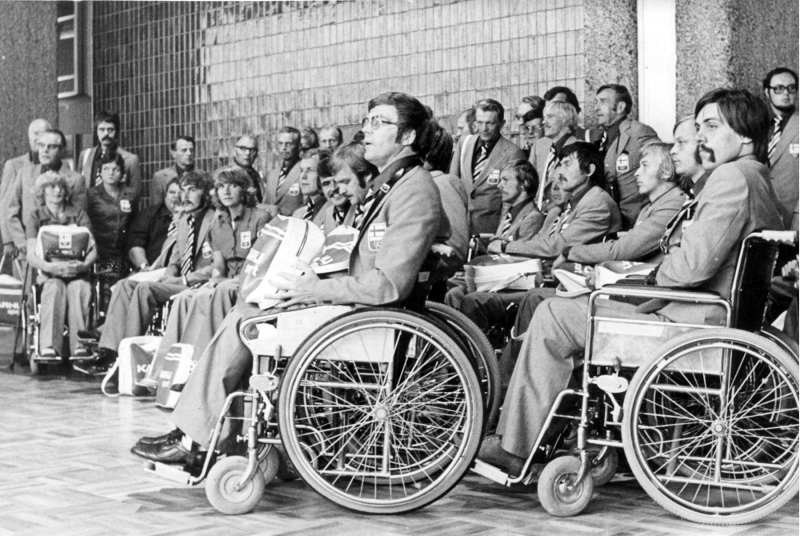 Toronton paralympialaisten 1976 kisajoukkue. Kuva: Vau ry:n arkisto.